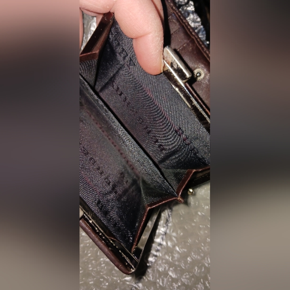 Burberry kisslock wallet EUC - Picture 6 of 8